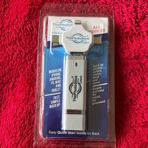 Omni USB Backup Device - White